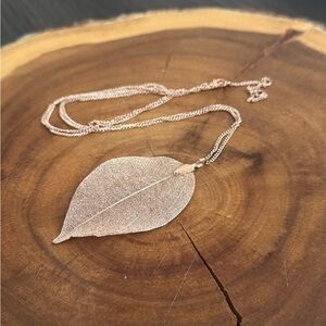 Elegant Rose Gold Leaf Pendant Necklace